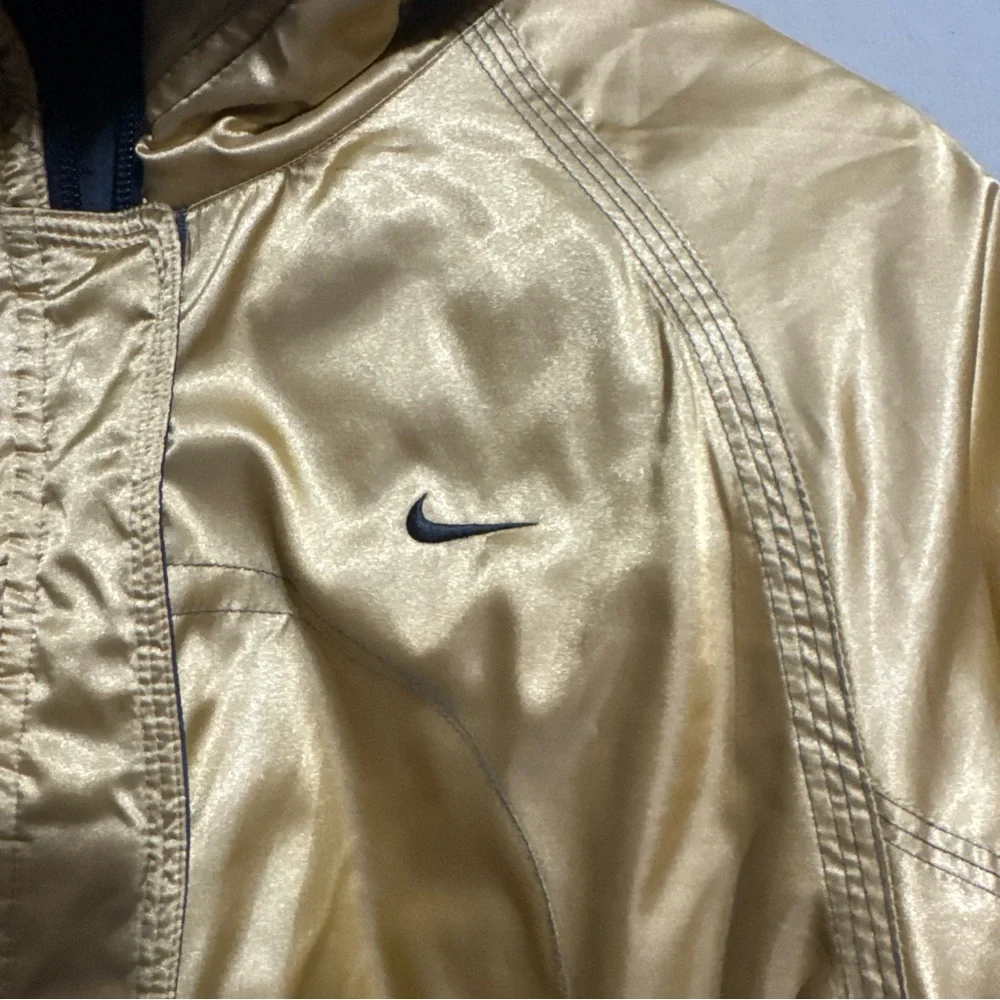 Nike Gold Puffy Coat With Hood Size XL - Faux Fur On Hood, But Can Be Removed